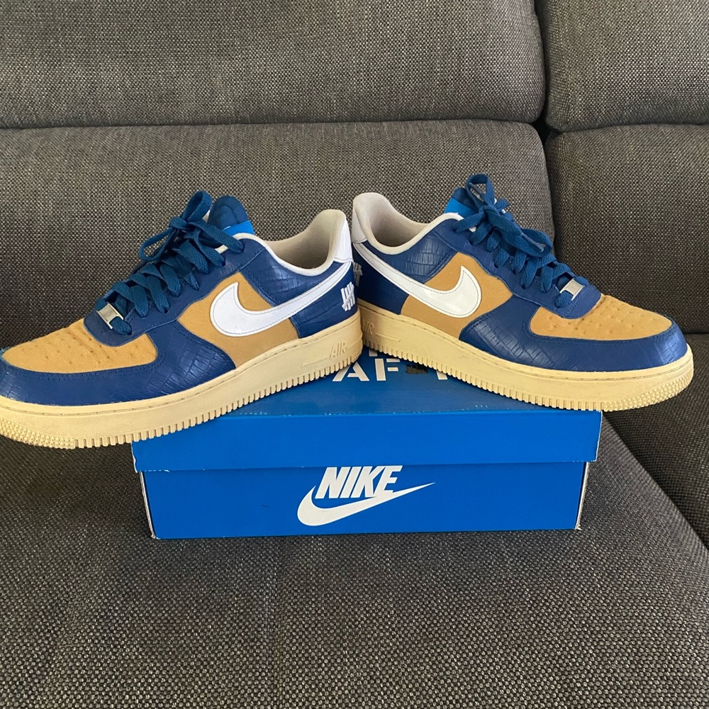 Nike Air Force 1 Low SP
Undefeated 5 On It Blue Yellow Croc